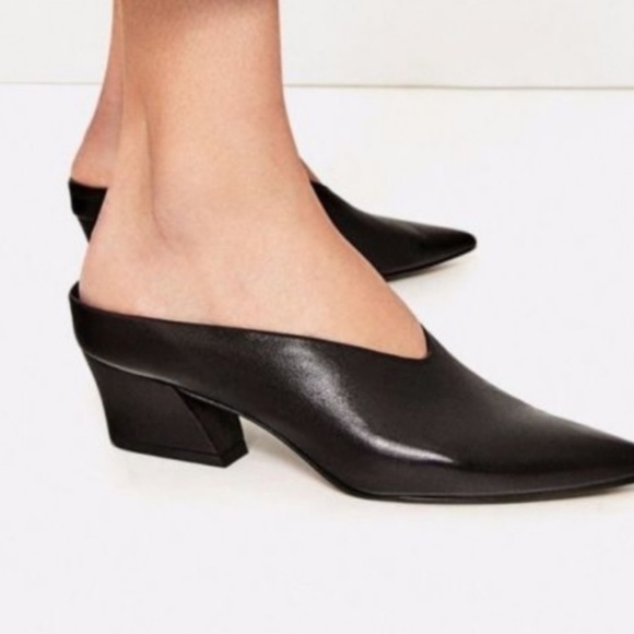 pointed toe leather mules